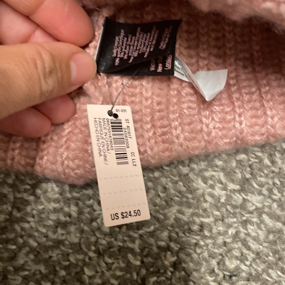 Victoria Secret beanie NWT - Picture 2 of 3